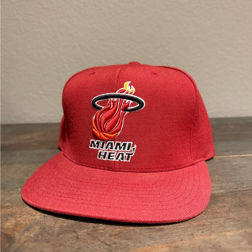 Mitchell & Ness Red Miami Heat Hat